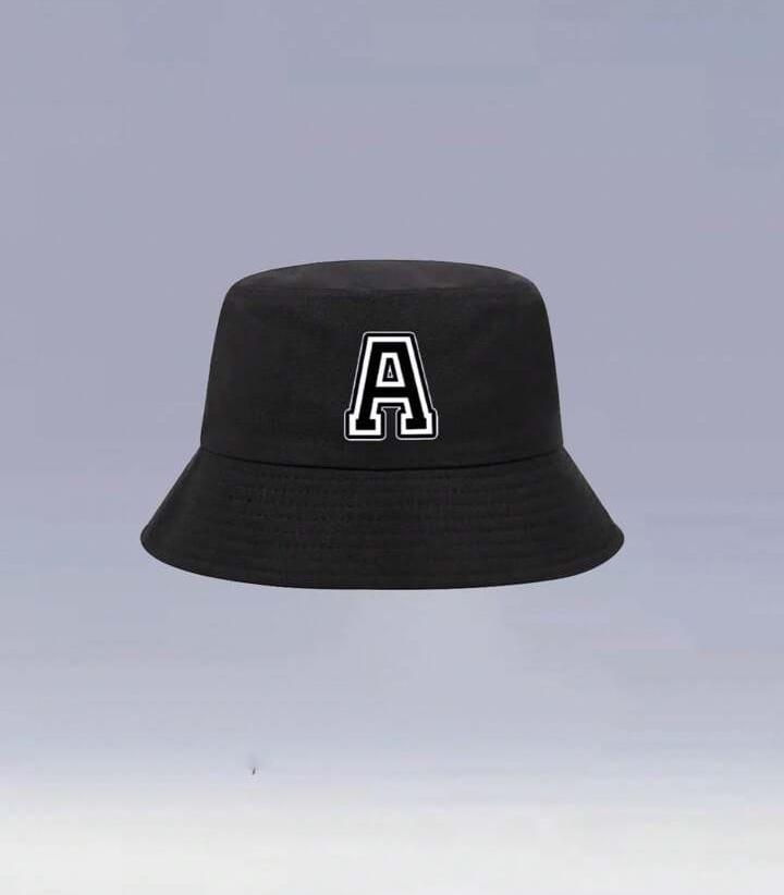 1 pieza Sombrero de cubo personalizado de 26 letras para niños unisex, sombrero de protección solar para exterior de moda, adecuado para combinar con atuendos diarios de primavera/verano, excelente para regalo de cumpleaños u ocasiones festivas